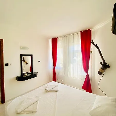 Lena Boutique פאטהיה