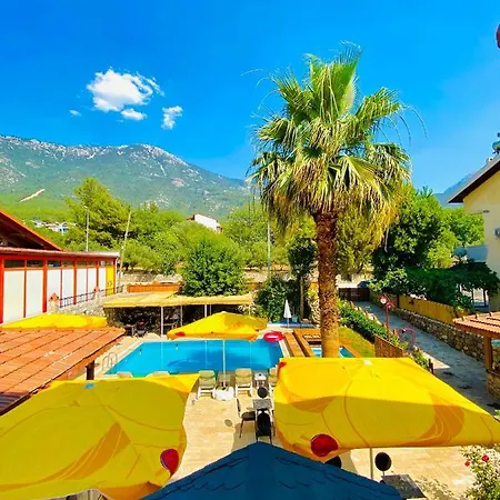 Lena Boutique מלון דירות