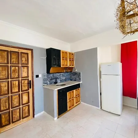 Lena Boutique מלון דירות