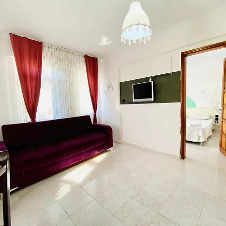 Lena Boutique מלון דירות