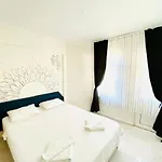 Appart hôtel Lena Boutique