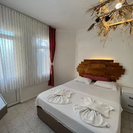 Lena Boutique Aparthotel *