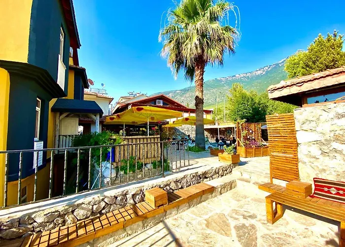 Lena Boutique Апарт-отель *