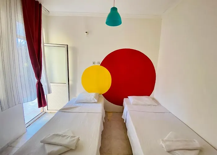 Lena Boutique Апарт-отель *