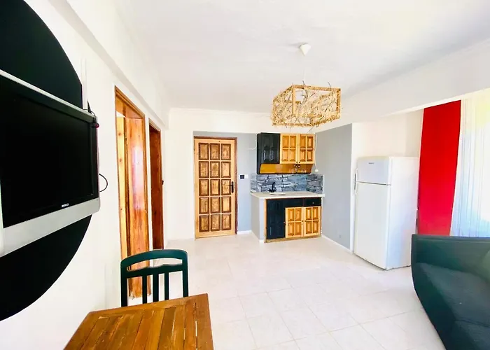 Lena Boutique Апарт-отель *